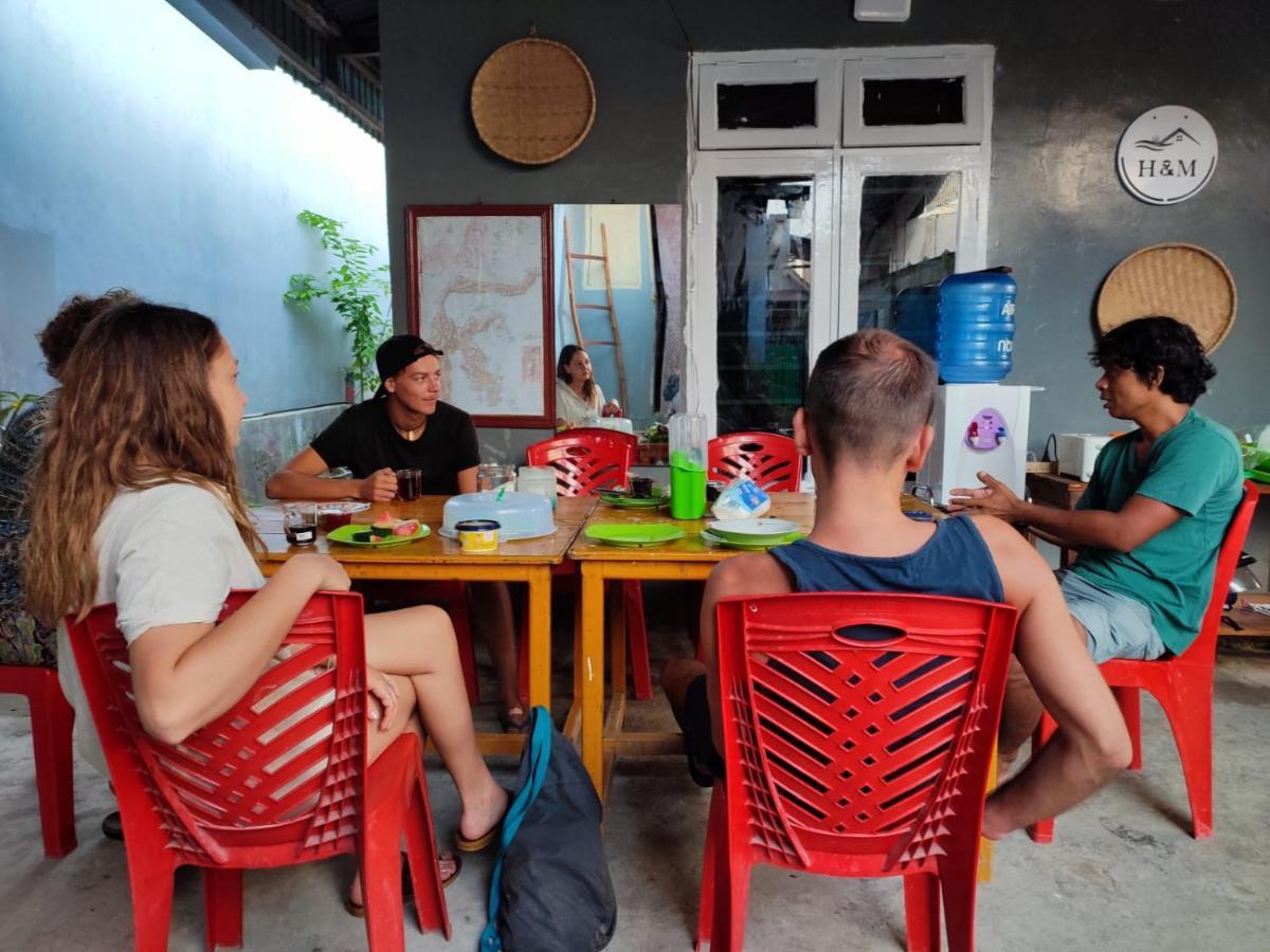Harry & Mimin Homestay Gorontalo Exterior foto