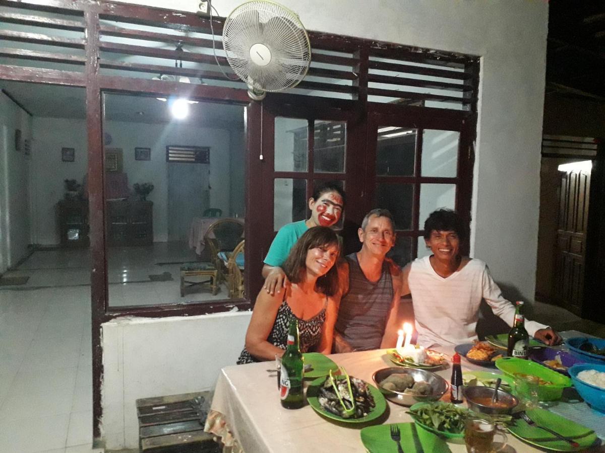 Harry & Mimin Homestay Gorontalo Exterior foto